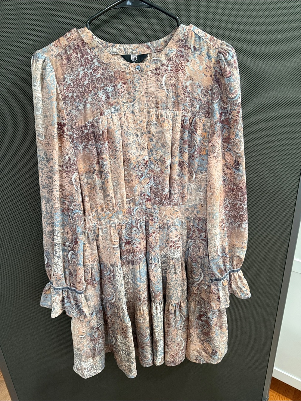 Frye dress size medium